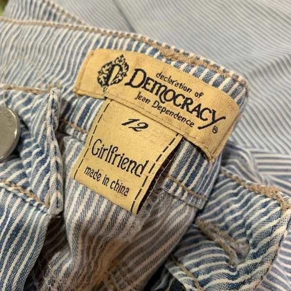 Democracy Jeans Striped Distressed 12 Girlfriend NWOT Cute Boho See - Picture 4 of 16